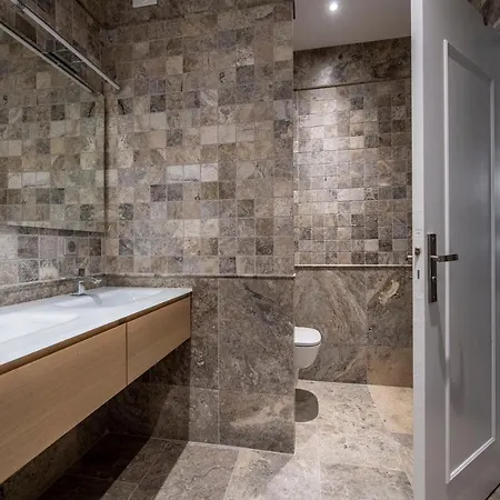 Front De Hyper Centre 公寓