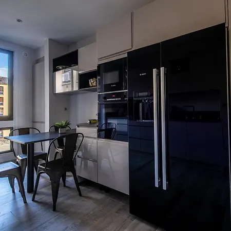 Front De Hyper Centre