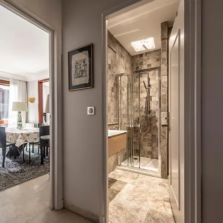 Front De Hyper Centre Apartment