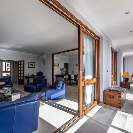 Front De Hyper Centre Apartment