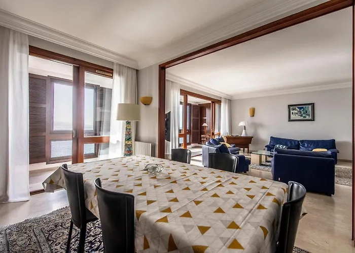 Front De Hyper Centre