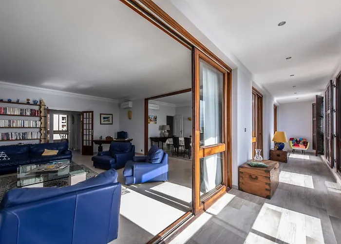 Front De Hyper Centre Apartment